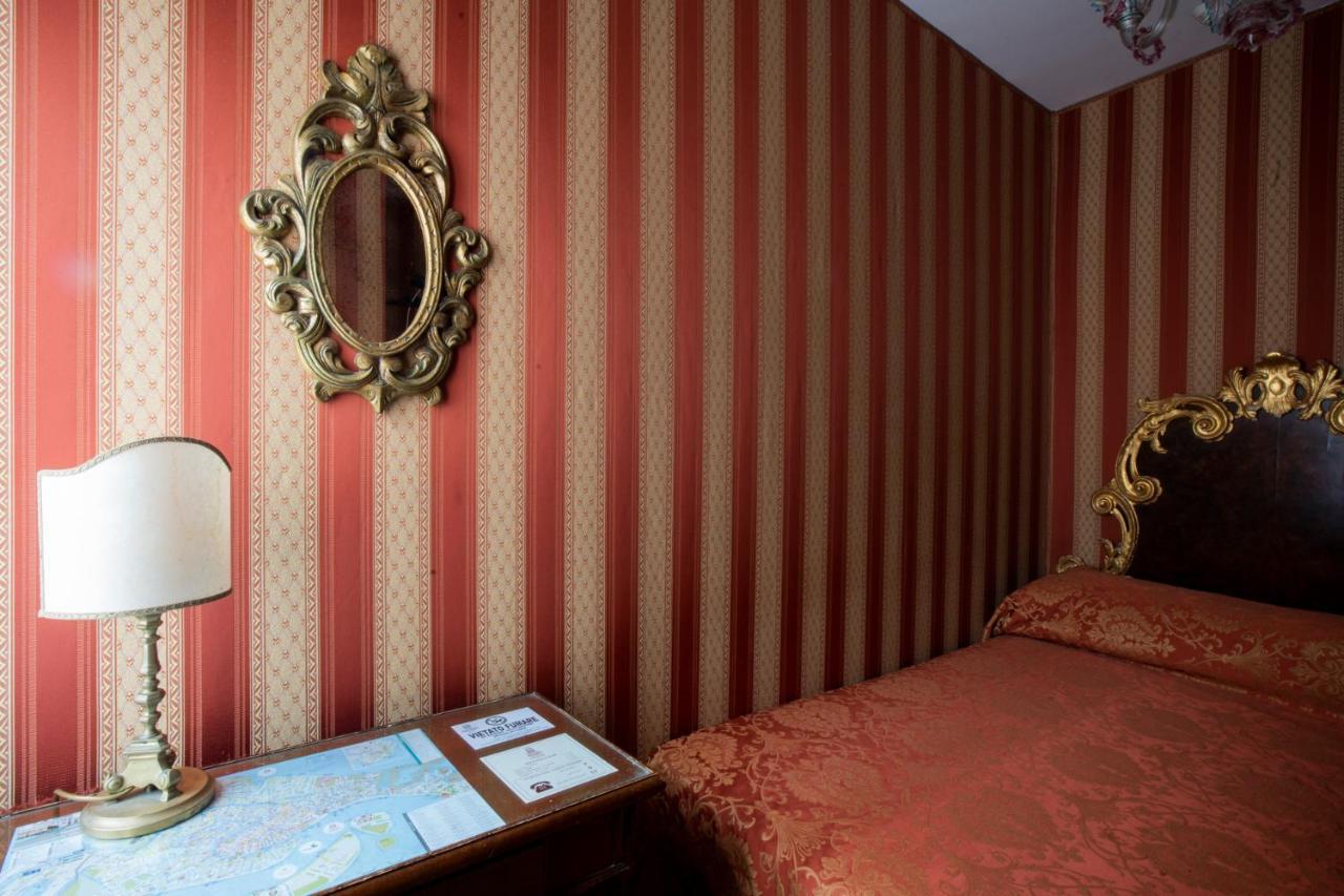 Hotel Ateneo Venesia Bagian luar foto