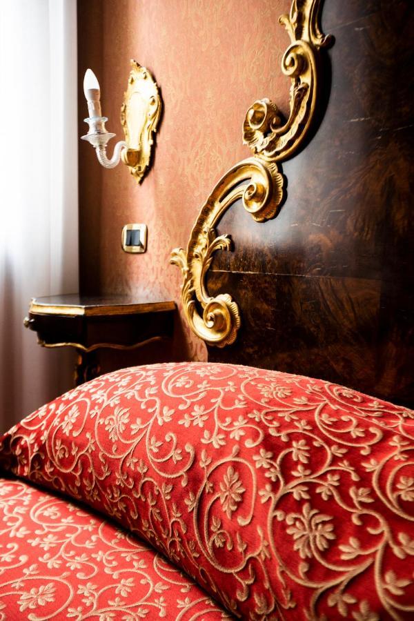Hotel Ateneo Venesia Bagian luar foto