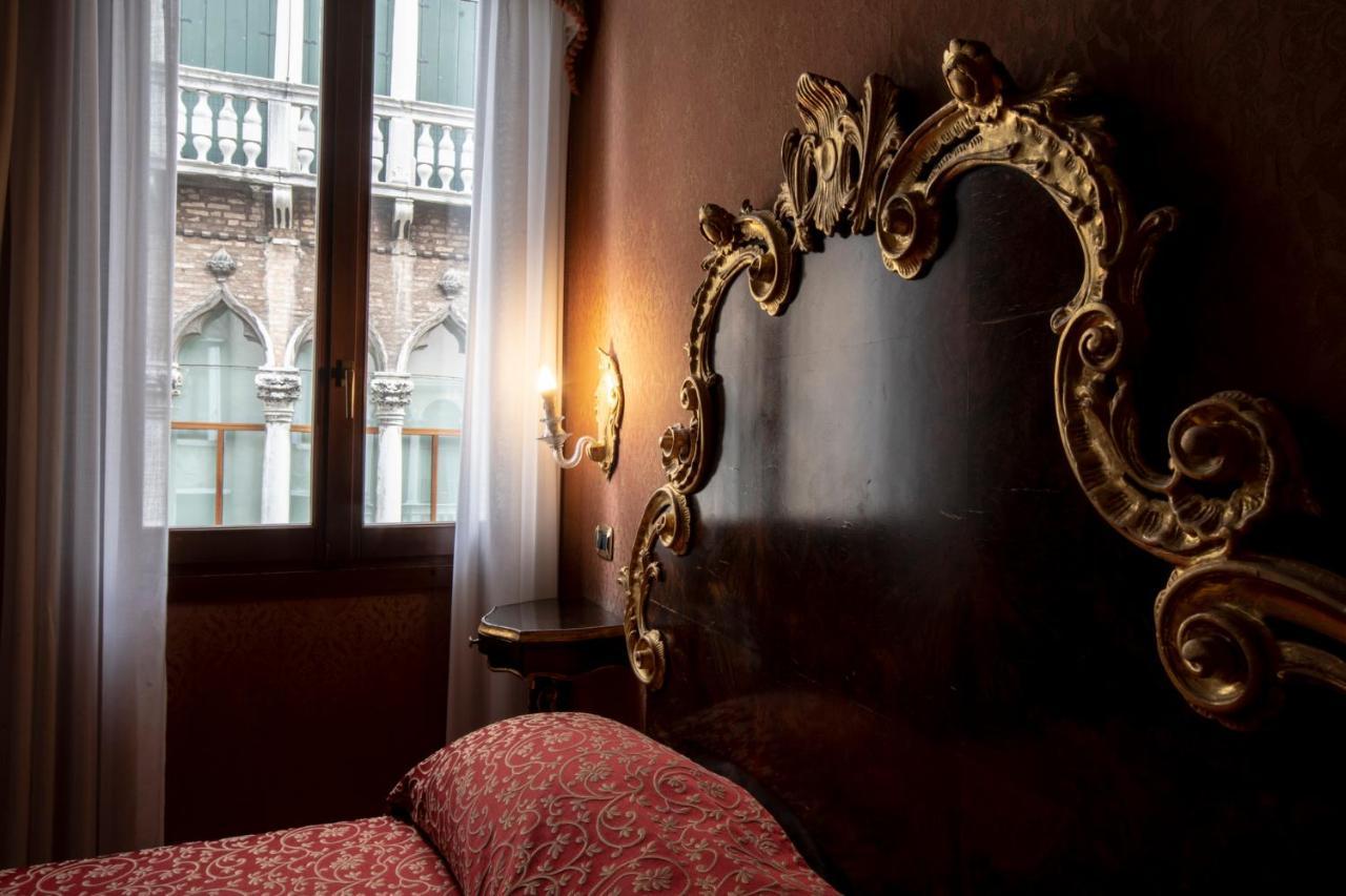 Hotel Ateneo Venesia Bagian luar foto