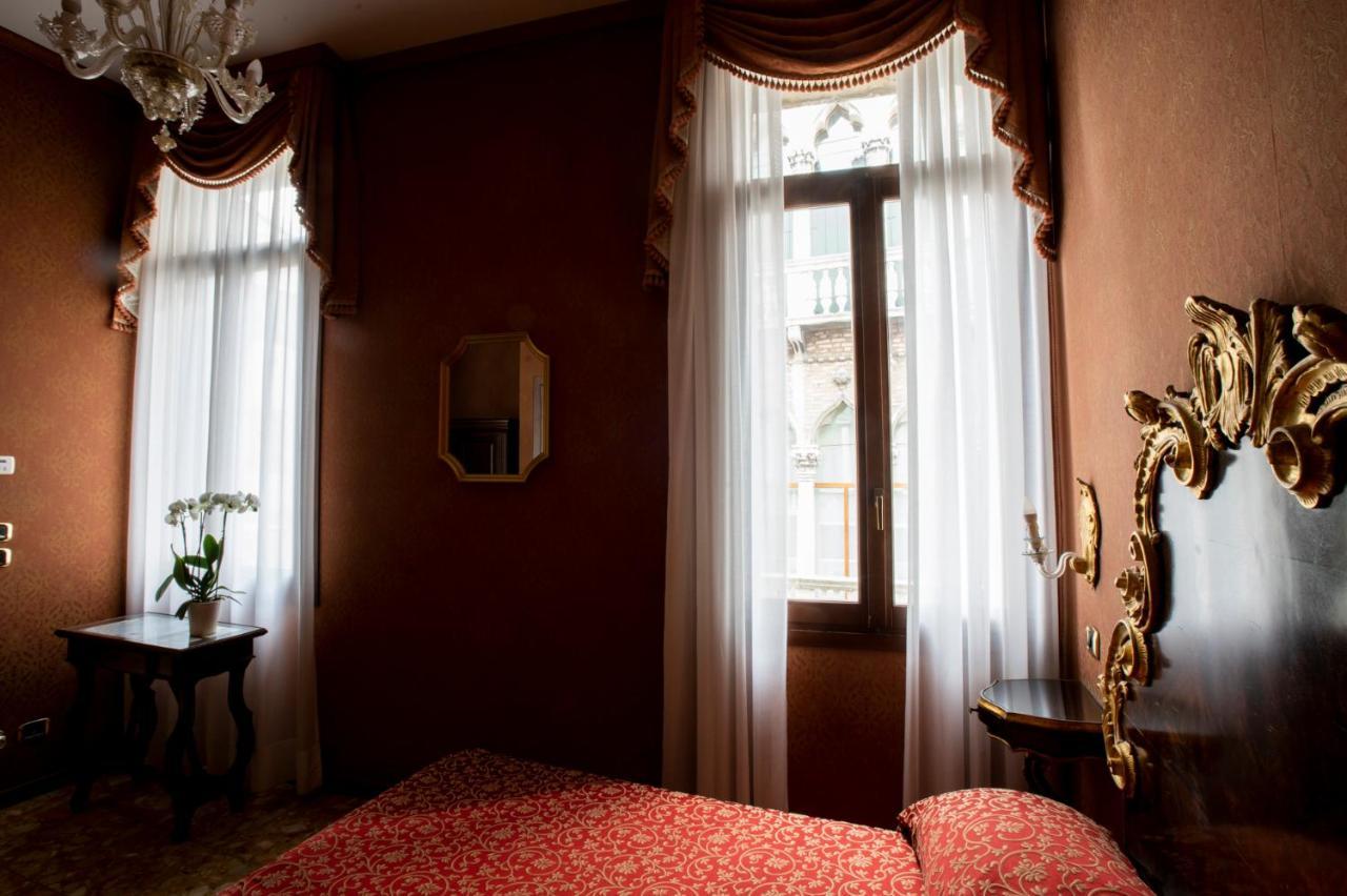 Hotel Ateneo Venesia Bagian luar foto