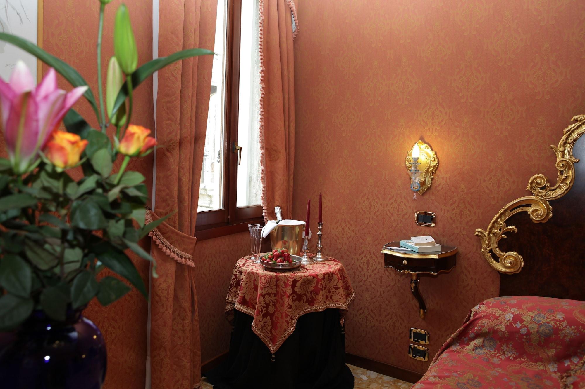 Hotel Ateneo Venesia Bagian luar foto