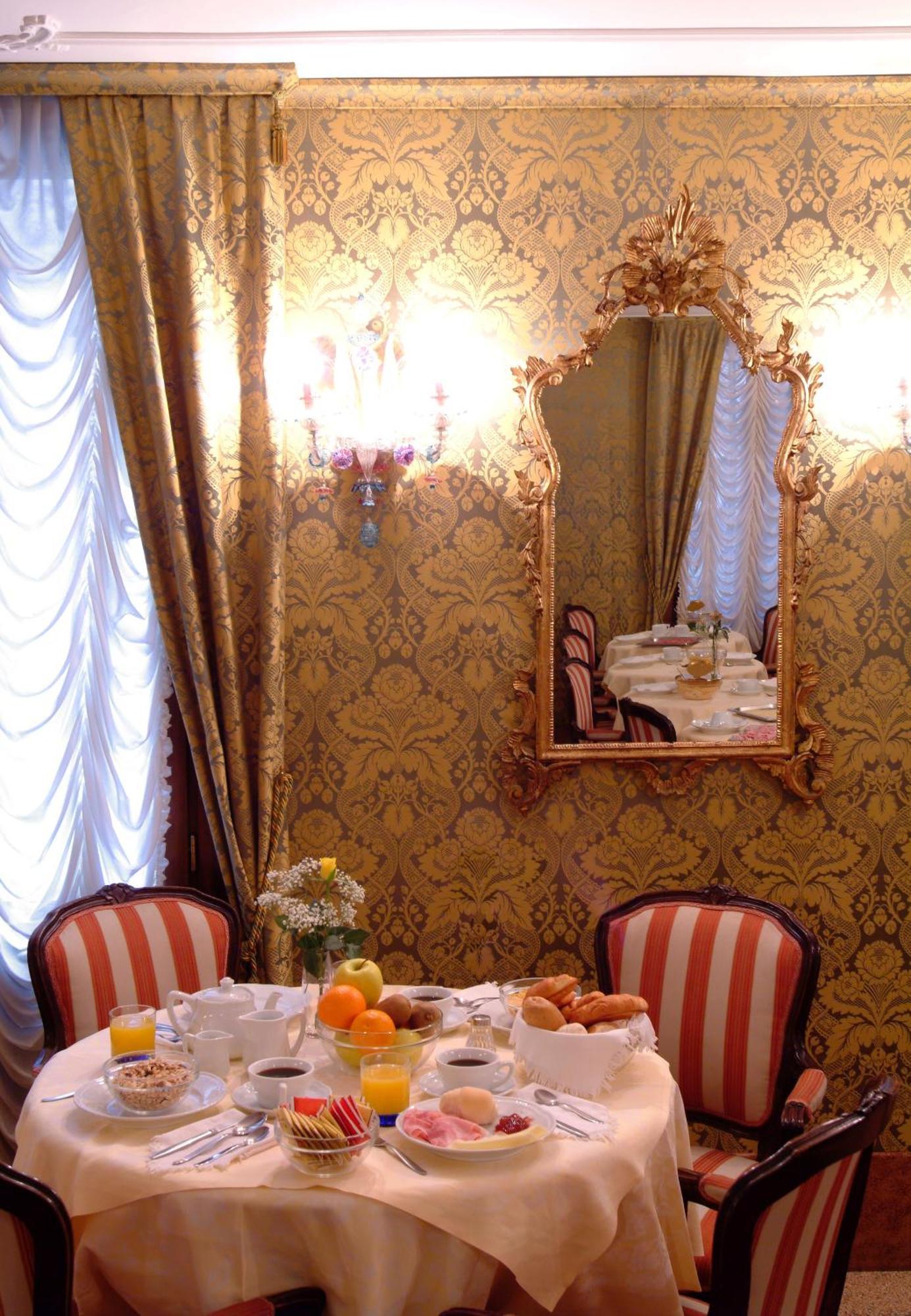Hotel Ateneo Venesia Bagian luar foto